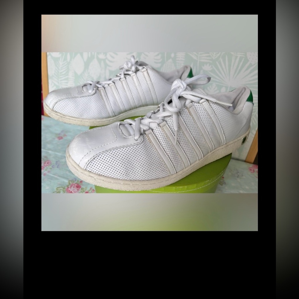 K-Swiss Low Top Athletic Shoes White Green Style #61669 / K64  Size 11.5